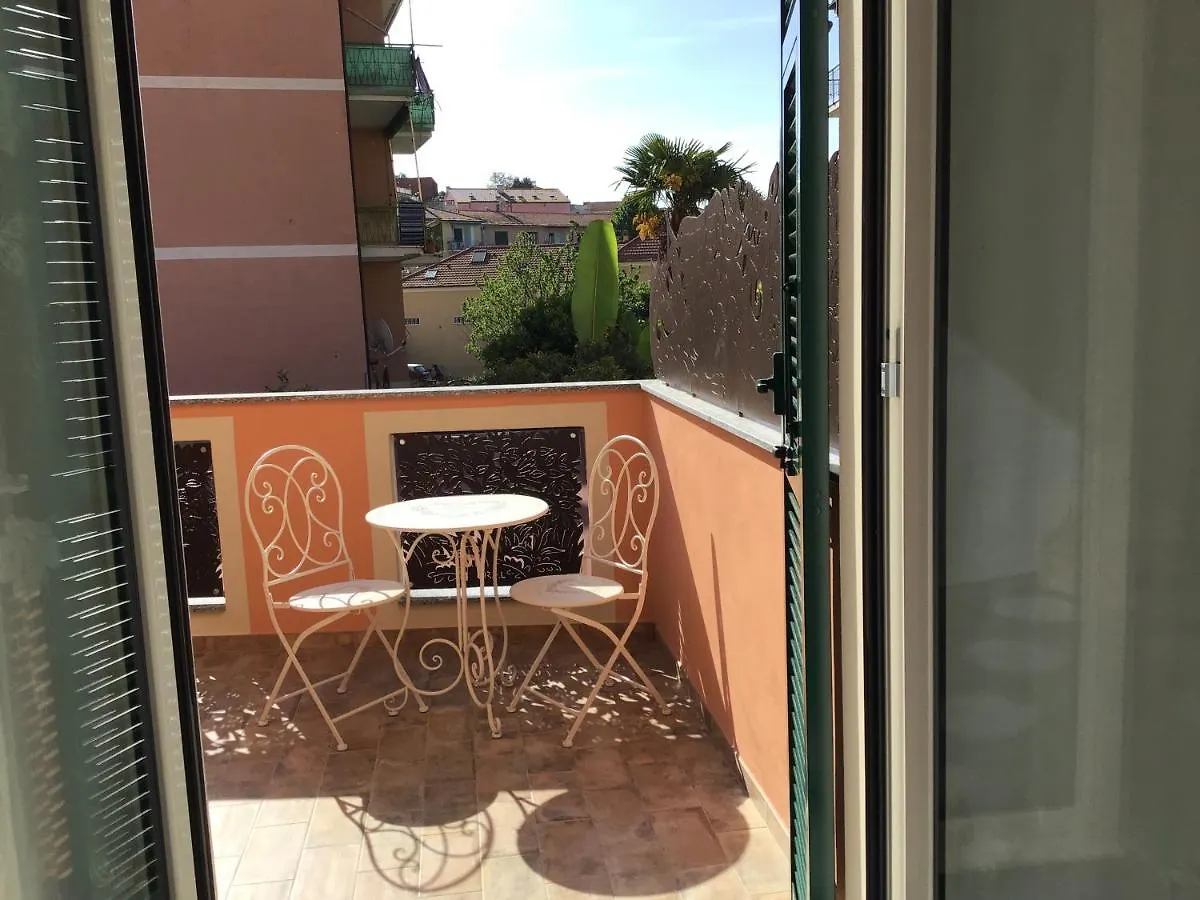 Casa Luigia Rooms Mtb In Finalborgo Bike Room Tour Ebike Trekking フィナーレ・リーグレ ゲストハウス