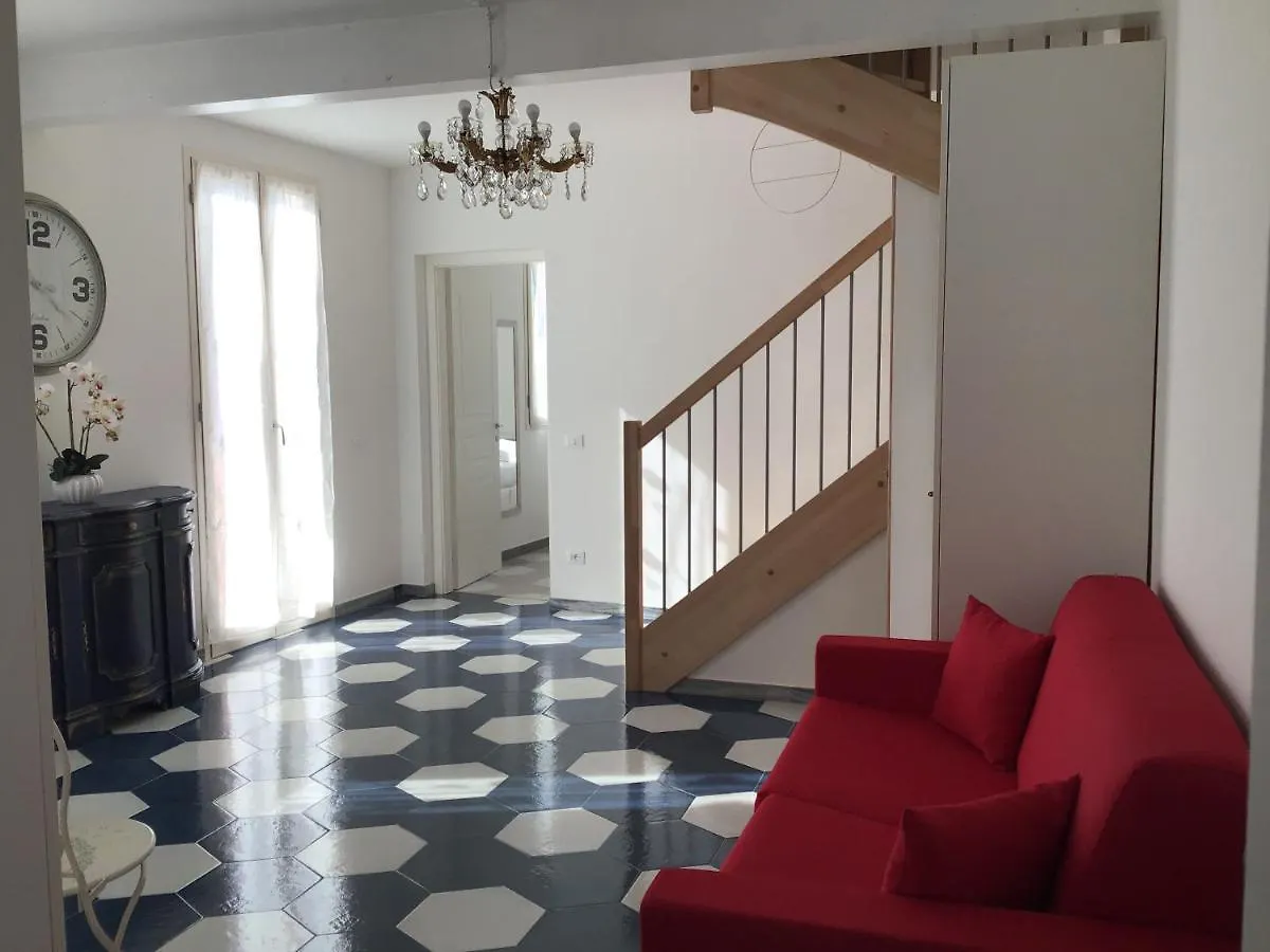 Casa Luigia Rooms Mtb In Finalborgo Bike Room Tour Ebike Trekking フィナーレ・リーグレ