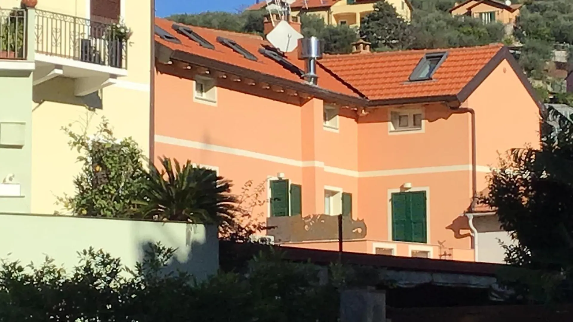 ゲストハウス Casa Luigia Rooms Mtb In Finalborgo Bike Room Tour Ebike Trekking フィナーレ・リーグレ