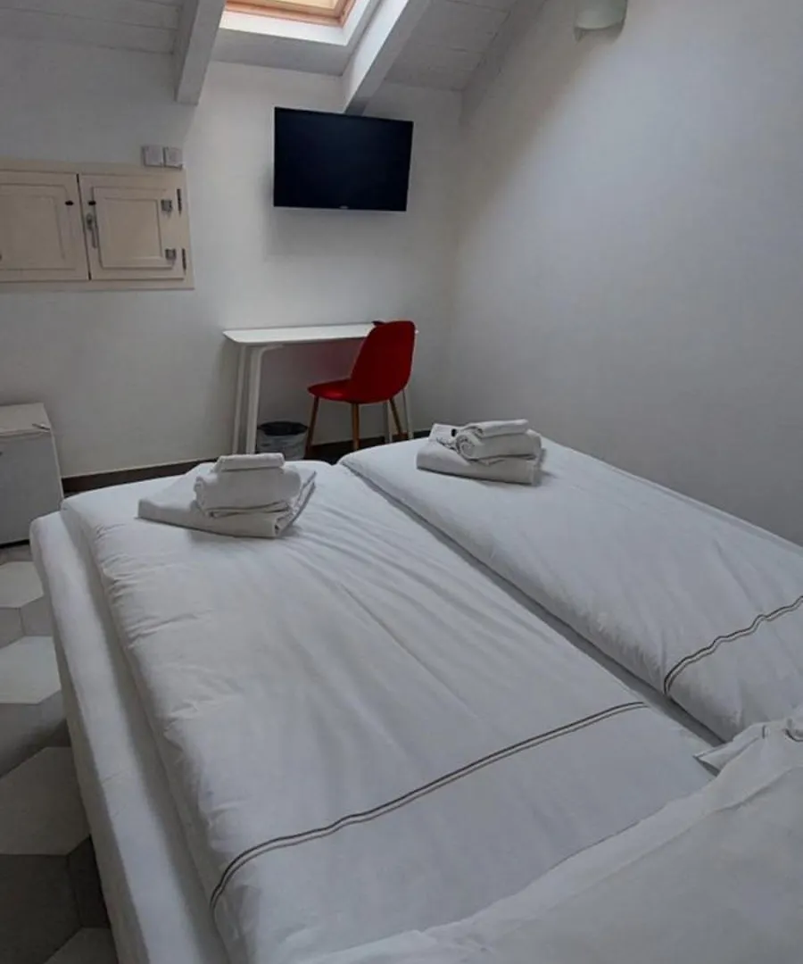 Casa Luigia Rooms Mtb In Finalborgo Bike Room Tour Ebike Trekking Finale Ligure Vendégház