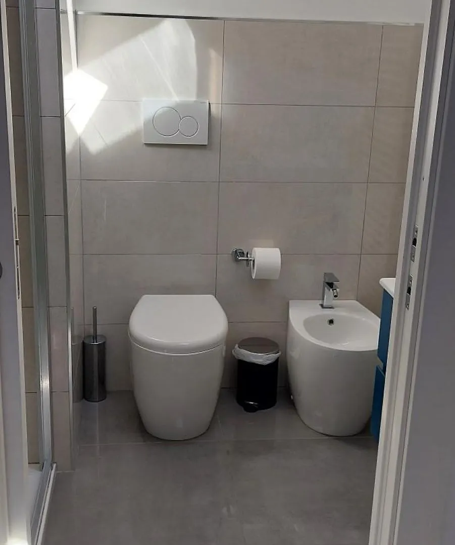 Casa Luigia Rooms Mtb In Finalborgo Bike Room Tour Ebike Trekking Finale Ligure 0*,